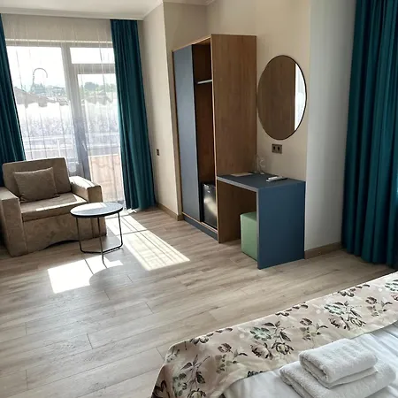 Family Neliya Къща за гости